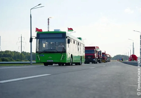 В Минск и Могилев на скорости 90 километров в час: Автомобильную дорогу «Центролит - Урицкое - Уваровичи» открыли сегодня после реконструкции