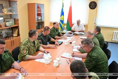 Лукашенко поручил отвести войска на южных рубежах в места постоянной дислокации