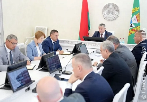 В Гомельской области для устранения последствий непогоды объявлен режим ЧС, к жителям региона обратился губернатор