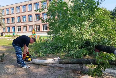 Во время воскресной стихии пострадали 32 учреждения образования Калинковичского района 