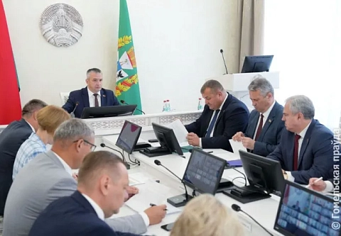 На совещании в облисполкоме обсудили восстановление электроснабжения, расчистку дорожной сети, обеспечения граждан стройматериалами