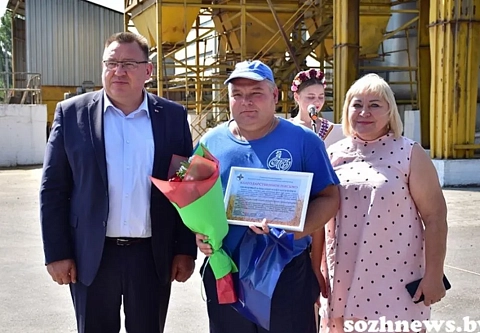 Профсоюз работников здравоохранения провел акцию по поддержке аграриев и сельских медиков