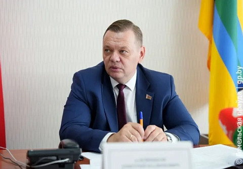В Рогачеве заместитель председателя облисполкома Дмитрий Алейников провел совещание с активом социальной сферы