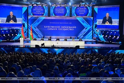 Лукашенко ответил на предложение сократить число предметов в выпускных классах