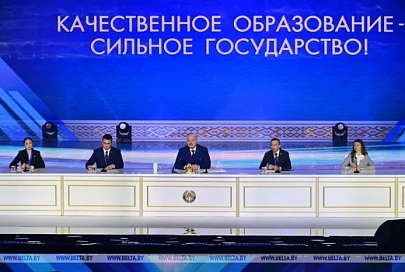 Лукашенко предупредил об угрозе от опасного и агрессивного "воспитателя": нам брошен серьезный вызов