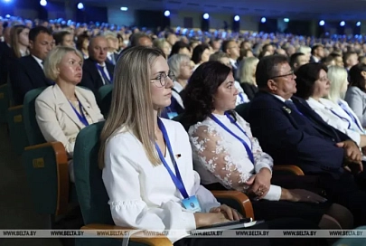 Президент Беларуси высказался о недопустимом отношении к выпускникам, работающим по распределению