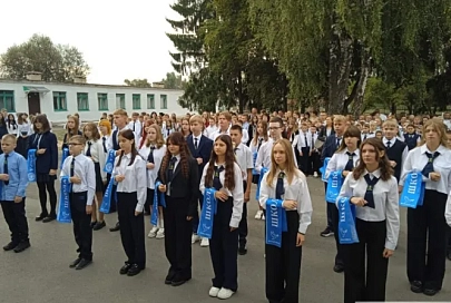 Вторая школа города Чечерска первой в районе получила статус «Школы мира»