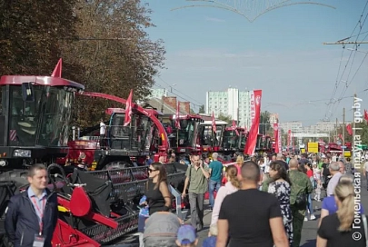 Празднуют заводчане, празднует весь город. В Гомеле отметили День машиностроителя