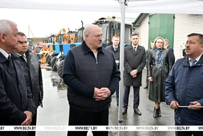 Лукашенко: корове надо поставить памятник