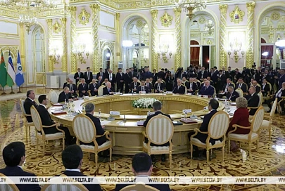 "Помним героев, боль и горе". Лукашенко проникновенно представил обращение глав СНГ к 80-летию Победы