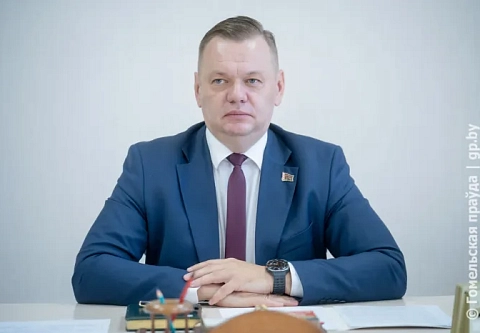 Самоходка на законном месте. Заместитель председателя облисполкома Дмитрий Алейников провел личный прием граждан