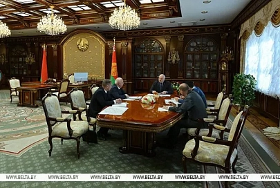 Какими будут новые "Дороги Беларуси"? Вот что требует Лукашенко в дорожном строительстве