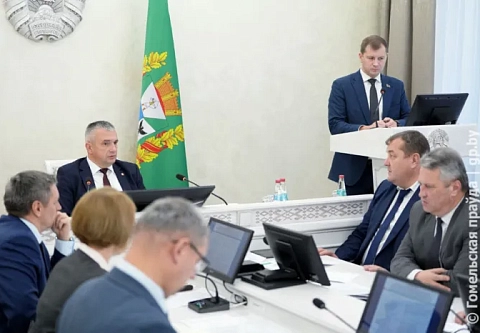 Времена Афони прошли. На аппаратном совещании обсудили работу службы 115, легализацию самовольно занятой земли, наполнение стабфондов