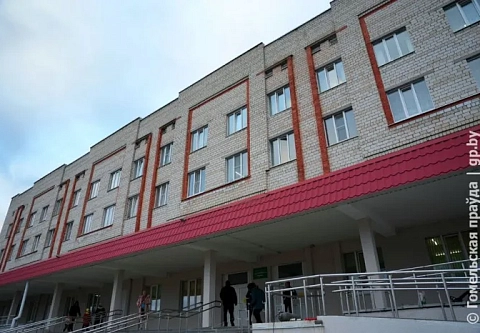 Встретит пациентов отремонтированной в новом году: завершается ремонт в хойникской поликлинике  
