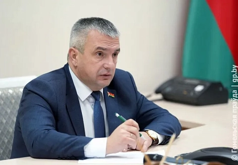 Слабо греют батареи, устарел подземный переход: первую в этом году прямую телефонную линию председатель облисполкома Иван Крупко провел в Гомеле