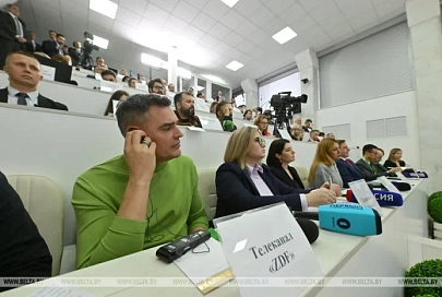 Лукашенко заявил, что Украине для восстановления страны нужен свой Сталин