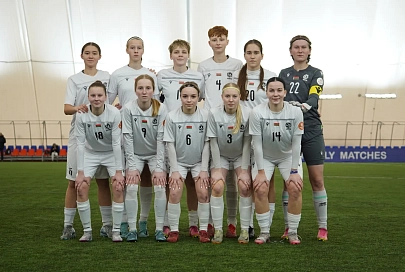 Футболистки команды АБФФ WU19 в спаррингах дважды переиграли азербайджанок