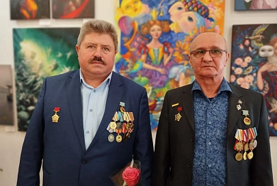 Не забываем тех, кто сегодня с нами, и тех, кто навечно остался молодым. Профсоюз организовал встречу с воинами-интернационалистами