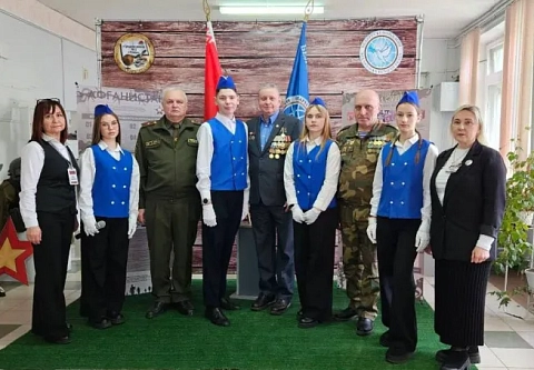 Жизнь – главная награда: миротворцы Гомельщины встретились с воинами-интернационалистами