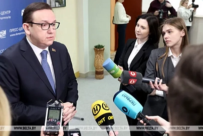 Перцов: СМИ достойно противостоят вбросам и фейкам, но и люди научились отделять лживую информацию