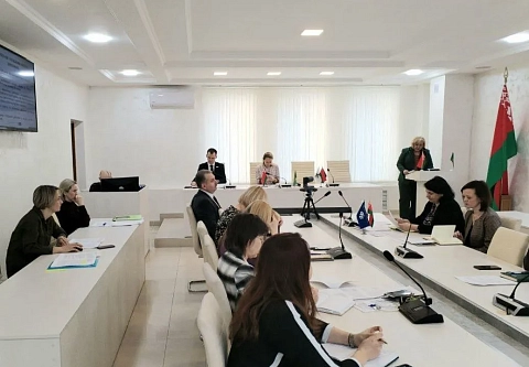 Средний размер контрактной надбавки работников здравоохранения Гомельской области в минувшем году увеличился до 35,3%