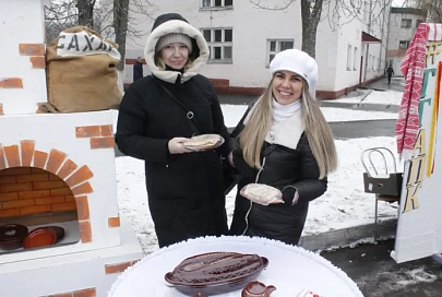 Весну звали громко и весело! Как в Костюковке прощались с зимой