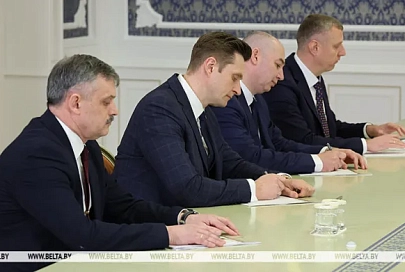 Лукашенко требует прекратить волокиту в руководстве футболом, а давать результат