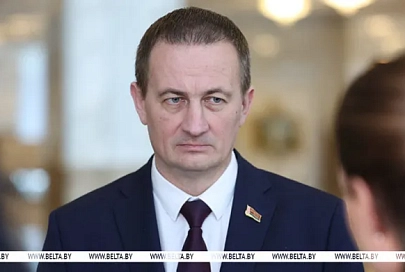 Турчин на посту главы правительства обещает "эволюцию без революции"