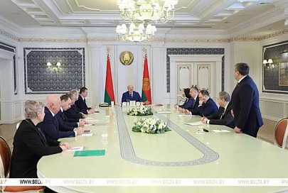 Лукашенко обозначил приоритеты для аграриев с учетом особых для марта климатических условий