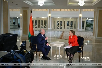 Лукашенко заявил, что главное желание Путина - прекратить войну, но к перемирию много вопросов