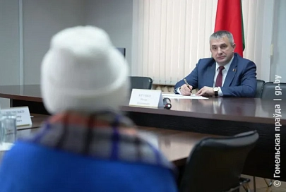 Будет ли в райцентре построен бассейн? Председатель облисполкома Иван Крупко провел прием граждан в Наровле