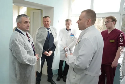 Все койки заняты: Иван Крупко пообщался с пациентами реабилитационного отделения Наровлянской ЦРБ