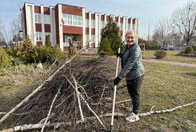 Жители Ельщины приняли участие в областном субботнике