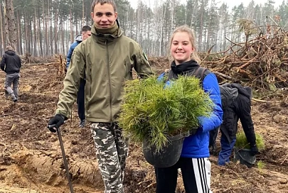 На Жлобинщине к акции «Дай лесу новае жыццё!» подключились будущие аграрии