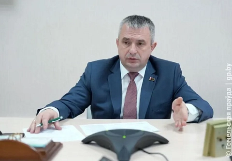 Несоответствие расписания и пропавшие деревья: председатель облисполкома Иван Крупко провел прямую телефонную линию в Гомеле