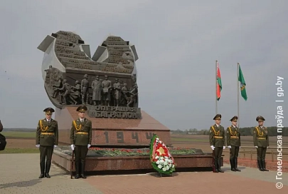Коммунальное  мелиоративное унитарное  предприятие «Ельское ПМС»  поздравляет жителей области со знаменательной датой – Днем Великой Победы! 