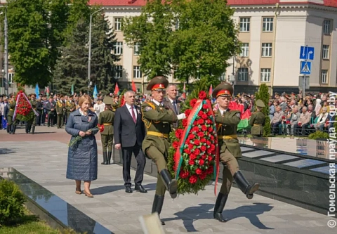Мы пронесем через века бессмертный подвиг нашего солдата… В Гомеле состоялся торжественный митинг, посвященный 80-летию Великой Победы