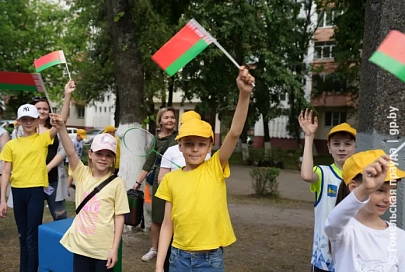 Открытое акционерное общество «Знамя Родины» поздравляет трудовой коллектив и жителей Гомельщины с Днем Государственного флага, Государственного герба и Государственного гимна Республики Беларусь!