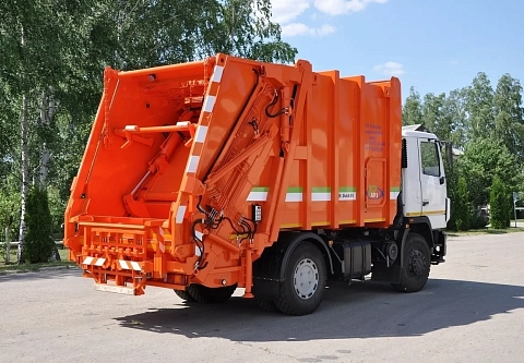 В Гомеле прошел конкурс профмастерства среди водителей мусоровозов предприятия «Спецкоммунтранс»