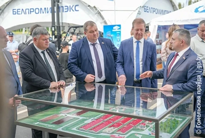 Настрой на новые контракты: выставку «Белагро» посетил губернатор Иван Крупко