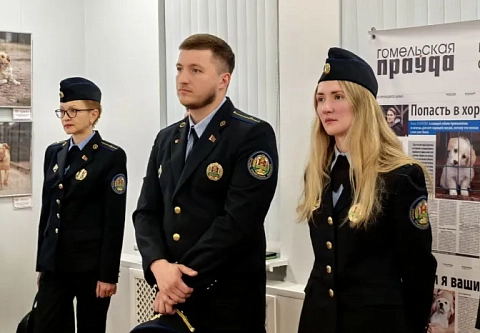 Главный судебный исполнитель по Гомельской области Дмитрий Кухарев посетил выставку подопечных приюта «Лапки» «Каждый ищет свой дом»