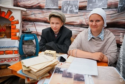 Один народ. Одна судьба. Одна Победа. На площади Государственного флага разместилась литературная площадка «Библиотека Памяти»