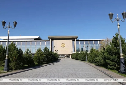 Лукашенко назначил новых послов в страны дальней дуги