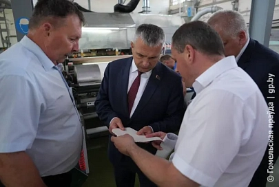 Рабочий день председателя облисполкома Ивана Крупко в Добруше