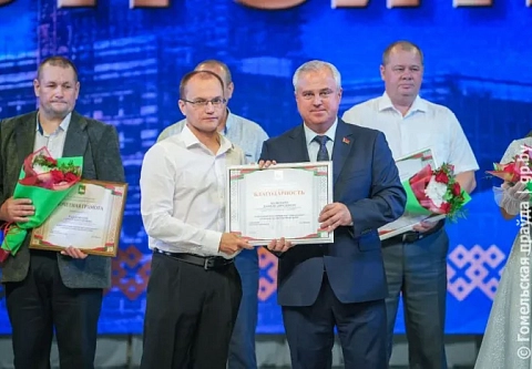 Праздник тех, кто создает будущее. В Гомеле прошло торжественное мероприятие, посвященное Дню строителя