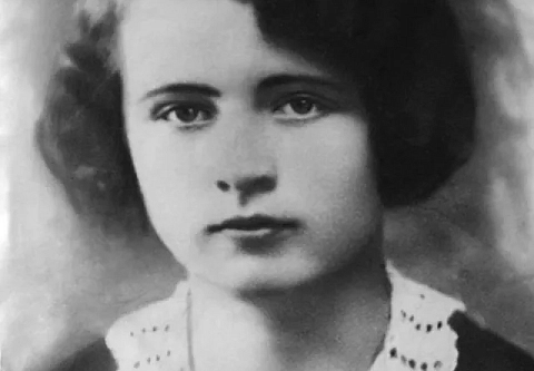 Фашисты закопали ее живой. О судьбе отважной учительницы из Калинковичского  района, комиссара партизанского отряда  Надежды Денисович