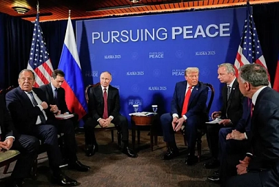 Переговоры Путина и Трампа стартовали в формате "три на три" 