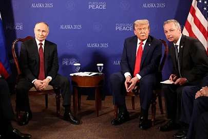 Встреча Путина и Трампа продолжается более двух часов 