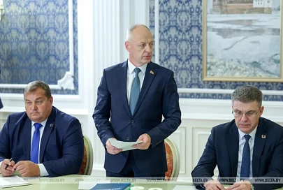 Президент Беларуси поручил разобраться с бестолковой цифровизацией в торговле