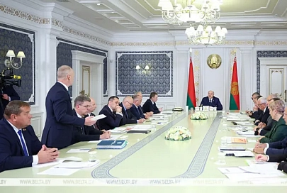 Лукашенко отвел срок до 1 января на создание эффективной системы торгового обслуживания по всей Беларуси